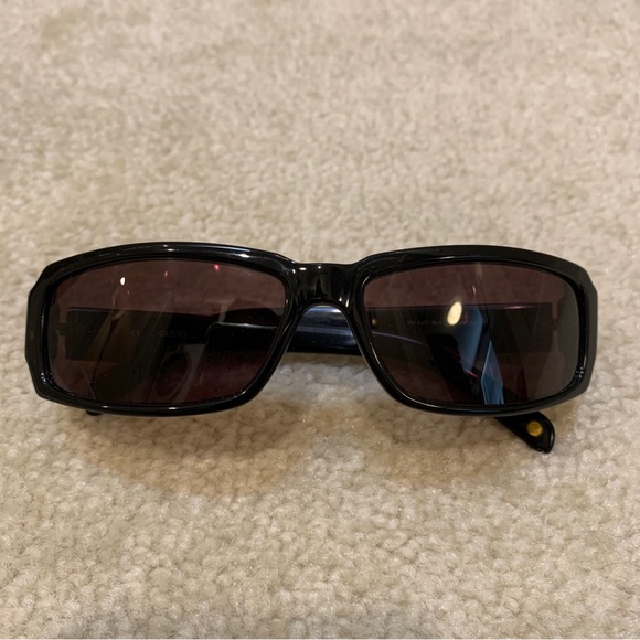Guess by Marciano Kids Sunglasses Black Plastic Frame with Case Cloth GU 6217 - Picture 2 of 16
